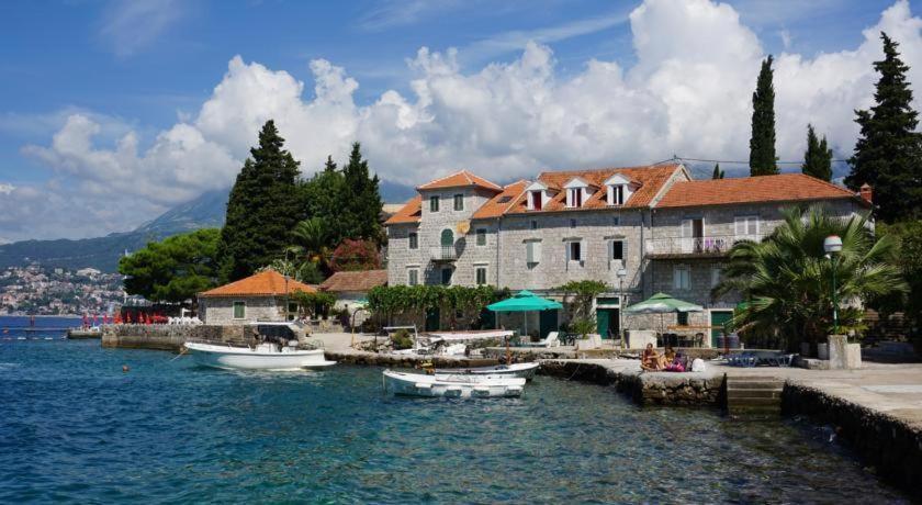 Villa Glamping Peninsula Lustica Rose Tivat Exterior foto